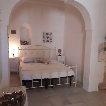 Borgo Bianco 2 *